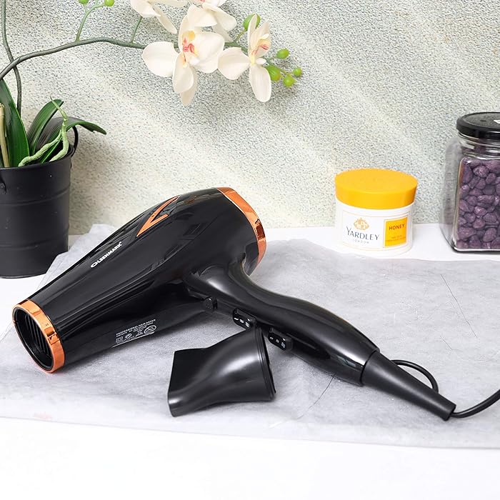 Smart Hair Dryer – Intelligent Temperature Control & Fast-Dry Technology